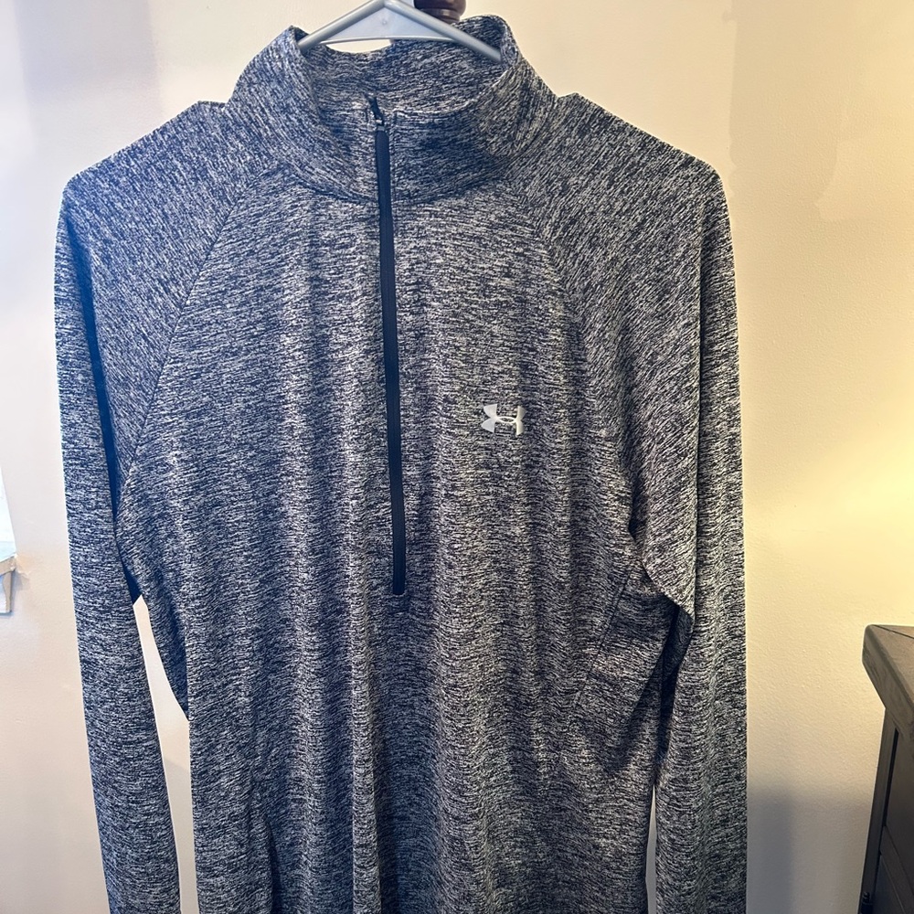 Under Armour 1/4 zip pullover XL